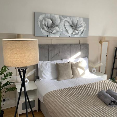 Modern Townhouse-Free Parking-Games Room-Fast W-Ifi Manchester Extérieur photo